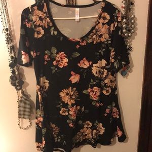 Lularoe new print perfect tee